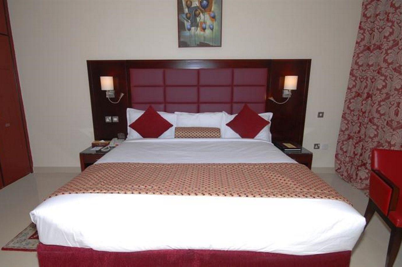 Ramee Rose Hotel Apartments Abu Zabi Zewnętrze zdjęcie