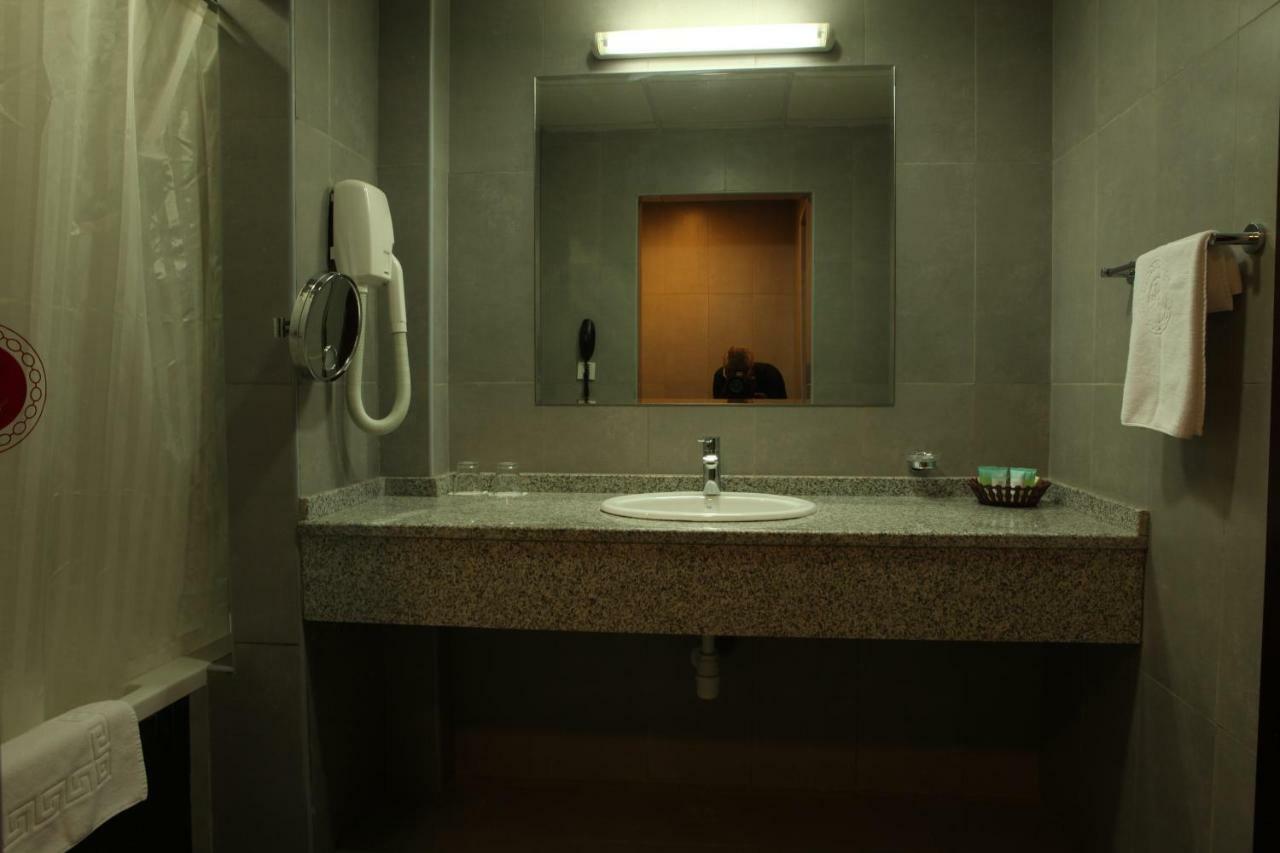 Ramee Rose Hotel Apartments Abu Zabi Zewnętrze zdjęcie